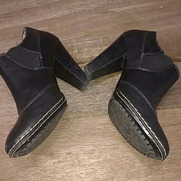 Sofft leather ankle boots from Nordstrom - Picture 3 of 8